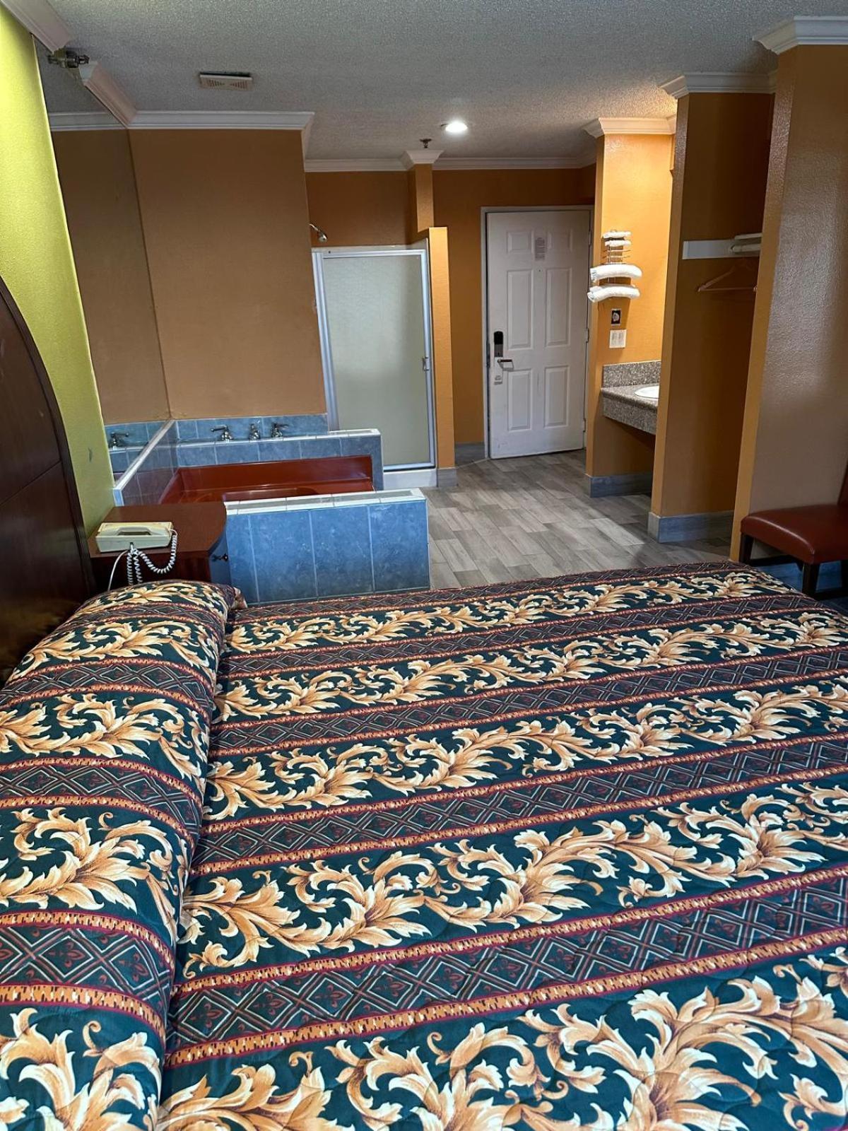 Heritage Inn And Suites โคโรนา ภายนอก รูปภาพ