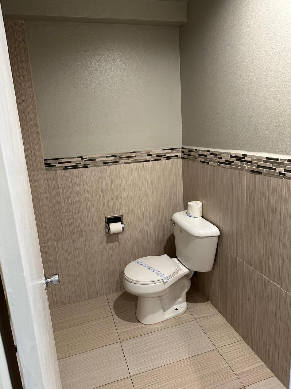 Heritage Inn And Suites โคโรนา ภายนอก รูปภาพ