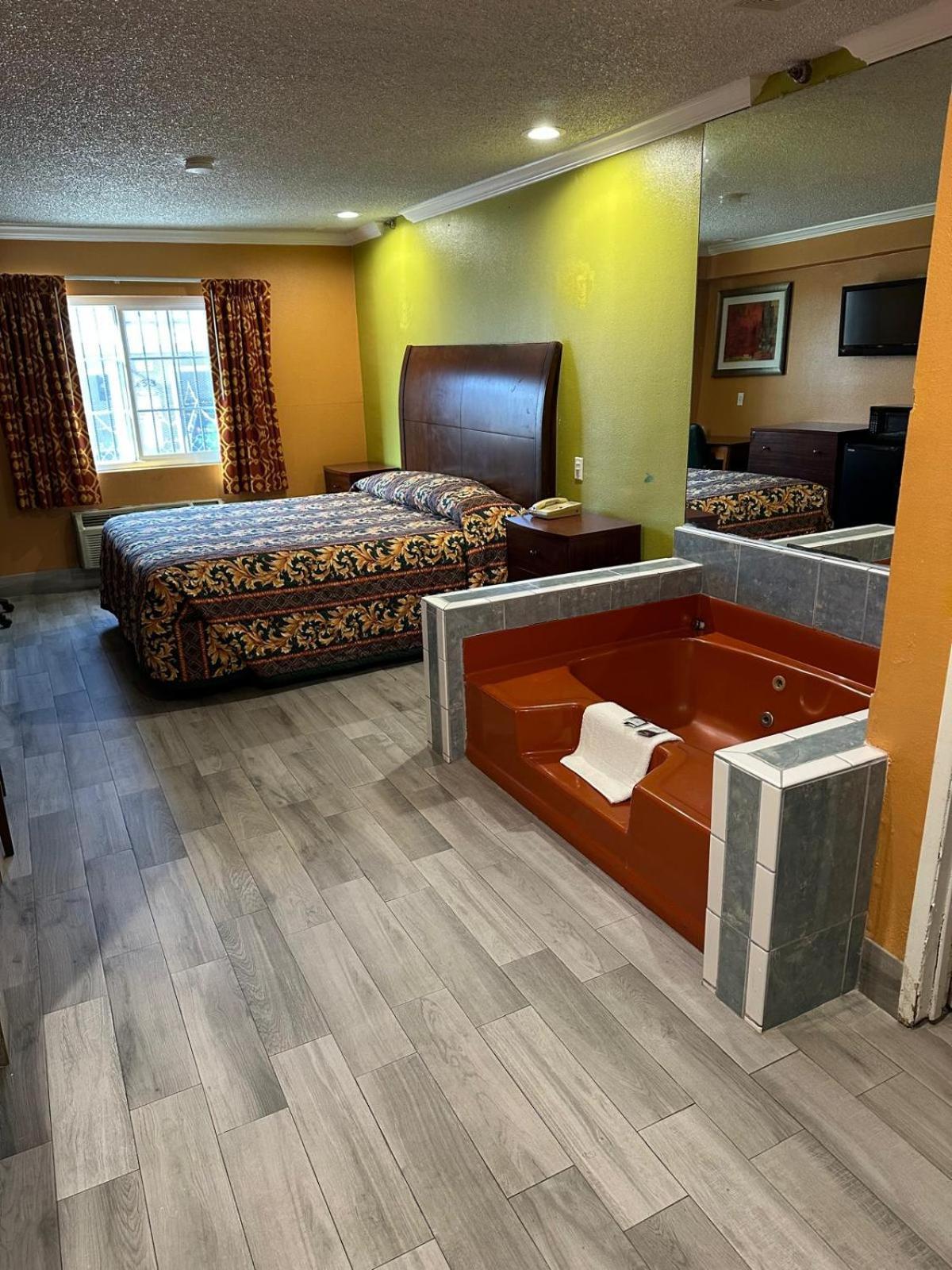 Heritage Inn And Suites โคโรนา ภายนอก รูปภาพ